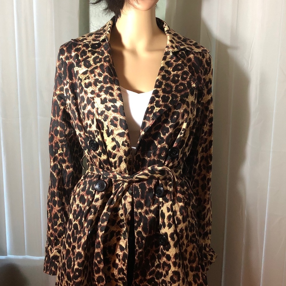 Belted Leopard Print Trench Coat - Picture 4 of 5